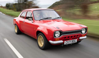 Ford Escort MST red-rocket - front tracking